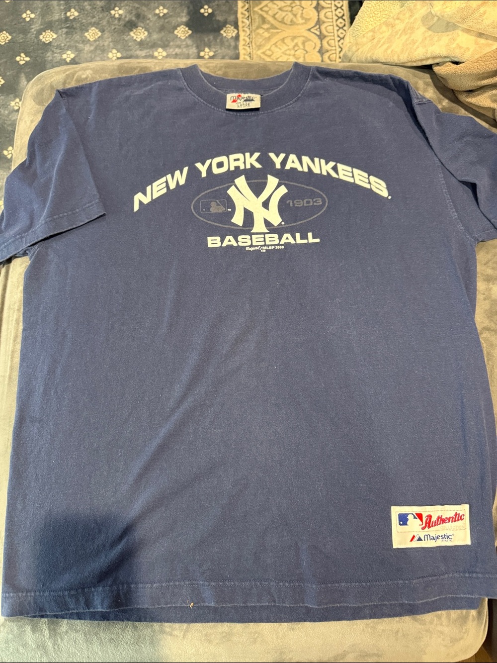 Majestic New York Yankees Navy Blue Graphic Tee